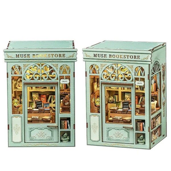Booknook: Muse Bookstore Gudindens Boghandel