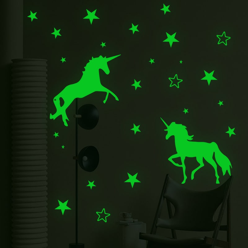 Selvlysende Enhjørning Wallsticker Med To Enhjørninger Og 29 Stjerner Grøn