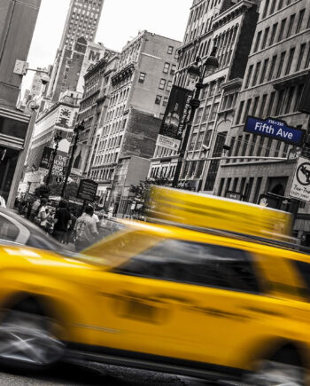 Taxi At Fifth Avenue In New York Af Rasmus Gundorff Sæderup