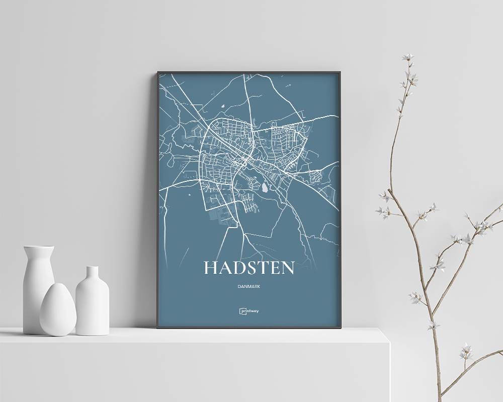 Hadsten Plakaten Fuldt Kort Havblå 70 100 Cm  B1